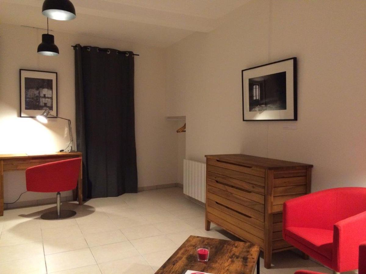 Le Studio Du Chateau Auriac-sur-Vendinelle Luaran gambar