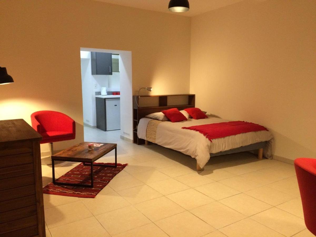 Le Studio Du Chateau Auriac-sur-Vendinelle Luaran gambar